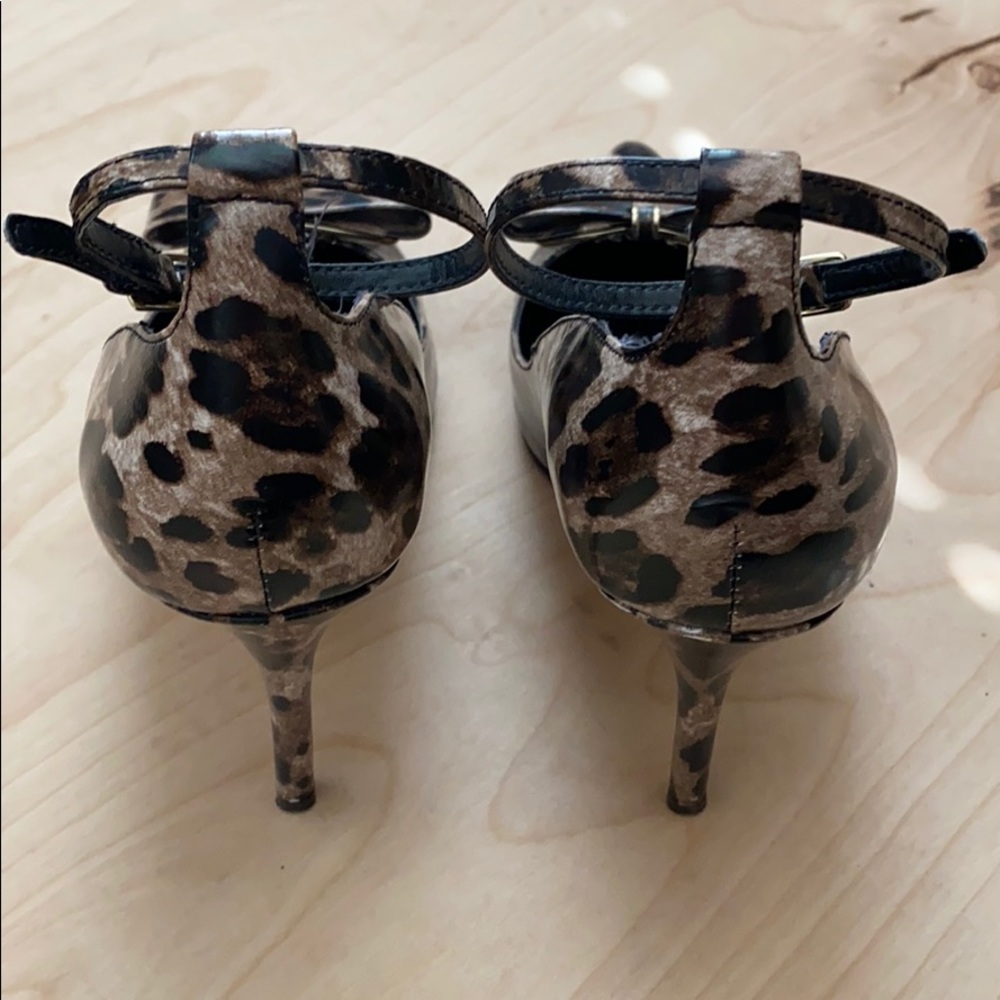 WHBM Leopard Pointy Heel - Picture 4 of 10